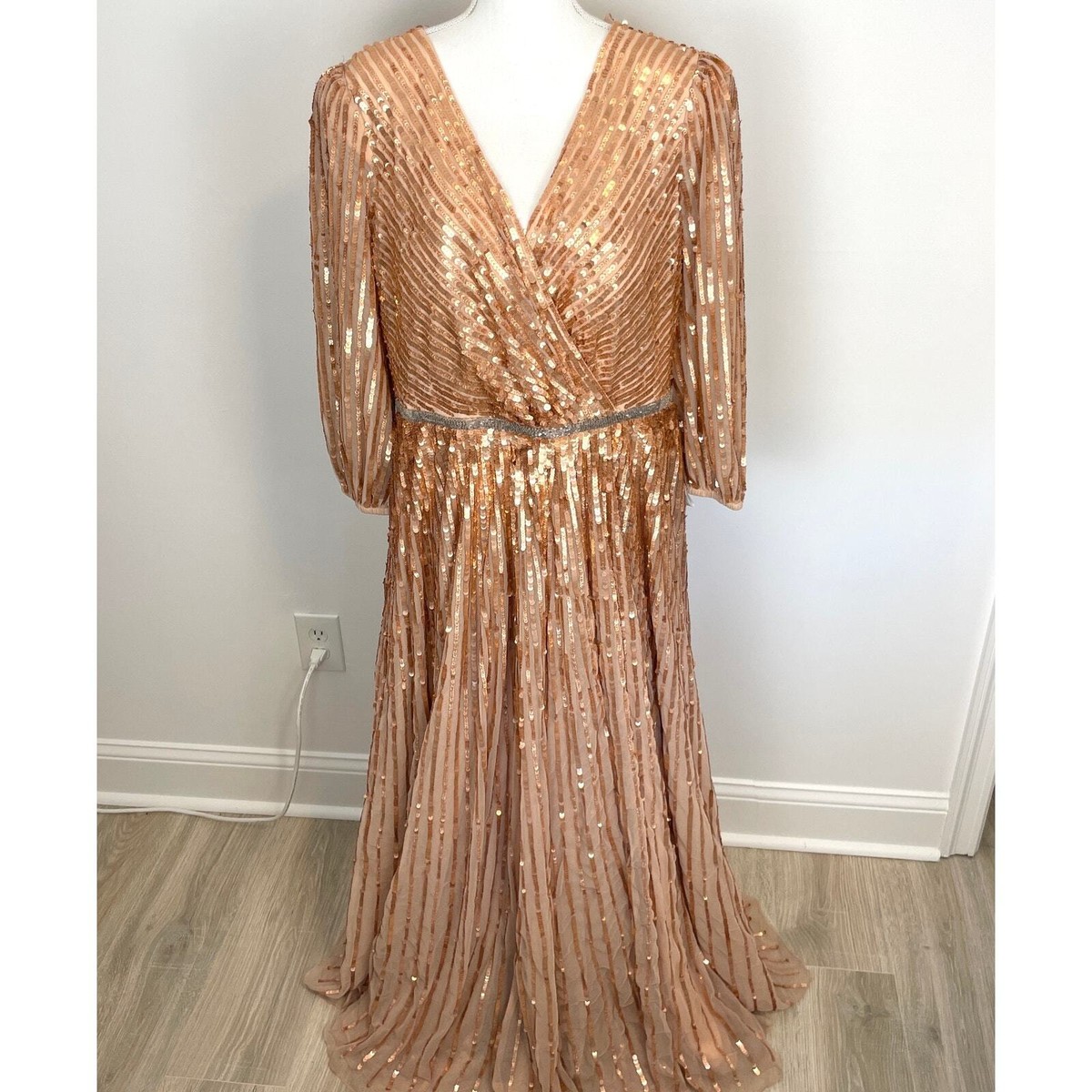 【Mac Duggal】Sequined Wrap Over 3/4 Sleeve Gown 関税送料込 Mac Duggal Sequined Wrap Over 3/4 Sleeve Gown In Apricot