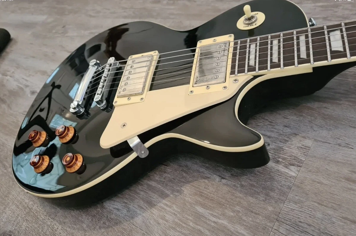 Les Paul guitar with Entwistle HV58 pickups