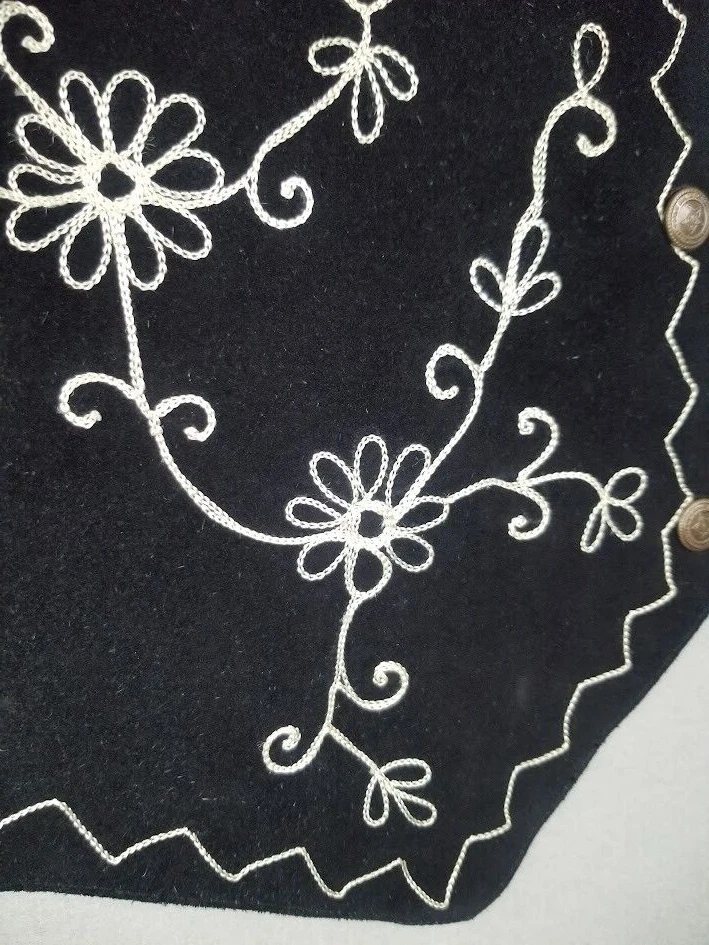 Lote de restos de cuero de gamuza cuero de vaca bordado negro corte 9 oz Foto 4 de 4