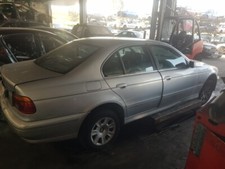 Porte arrière et accessoires BMW 525