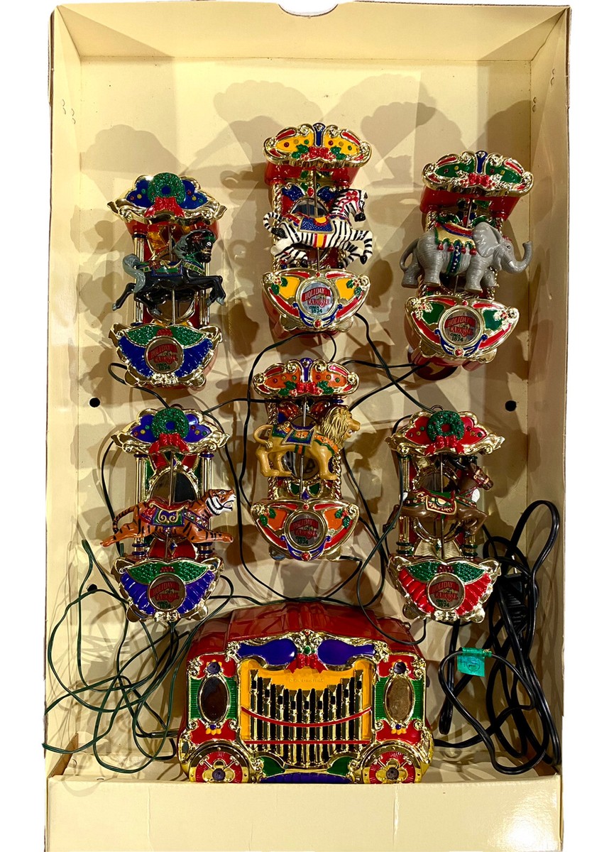 HOLIDAY CAROUSEL ライト付き音楽キャラセル Mr Christmas Holiday Carousel Special Edition Musical String of
