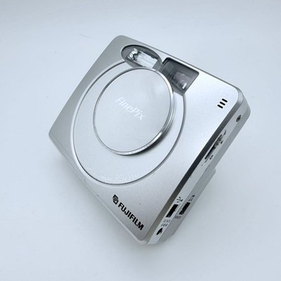 FUJIFILM FinePix 30i シルバー SDカード付 FUJIFILM FinePix 30i Silver Digital Camera Used Japan | eBay