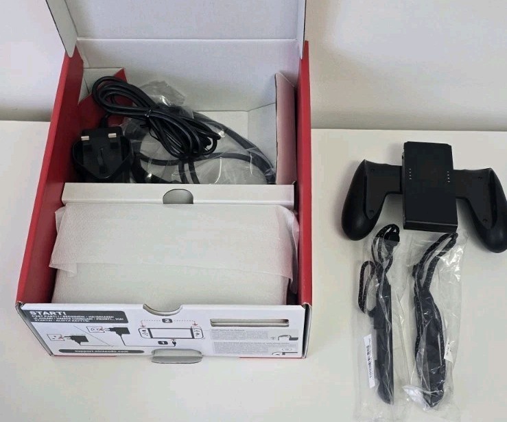 Nintendo Switch OLED Model HEG-001 Handheld Console Excellent Condition 