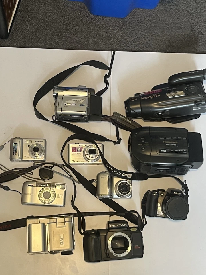 Digital Cameras Bulk Lot x 10 Sony, Nikon, Samsung, Pentax (FOR PARTS/UNTESTED) - image 3 of 4