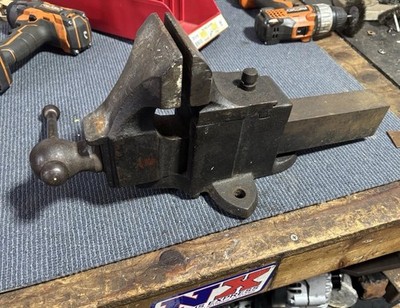 Heavy Duty 3-1/2 Inches Jaw Bench Vise  Pattern Maker s Vise
