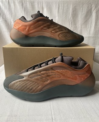 Adidas Yeezy 700 V3 Copper Fade Sneakers Men's Size 12.5 GY4109