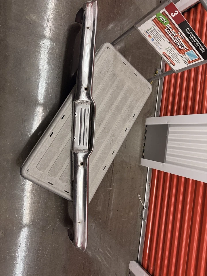 Dodge Polara 500/440/330 1963 parachoques delantero Foto 2 de 4