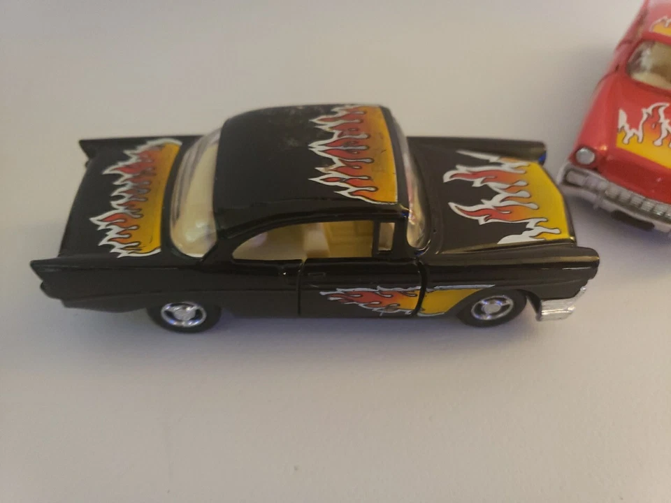 Chevy Chevrolet 1956, 1,75”x4,5” auto fundido a presión con acción de tracción trasera lote de 2 Foto 2 de 4