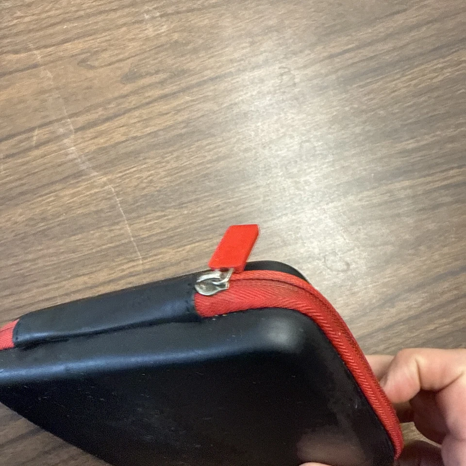 Insignia Starter Case para Nintendo 3DS - Preto / Vermelho - Imagem 4 de 4