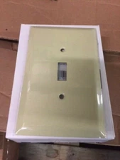 (20 pack) TAYMAC® METAL JUMBO TOGGLE, 1 GANG WALL PLATE, SMOOTH IVORY 289325 NEW