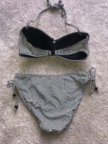 LADIES/GIRLS LINED HALTERNECK BIKINI SIZE 8 FROM PRIMARK BLACK MIX WITH DETAIL - Picture 9 of 17