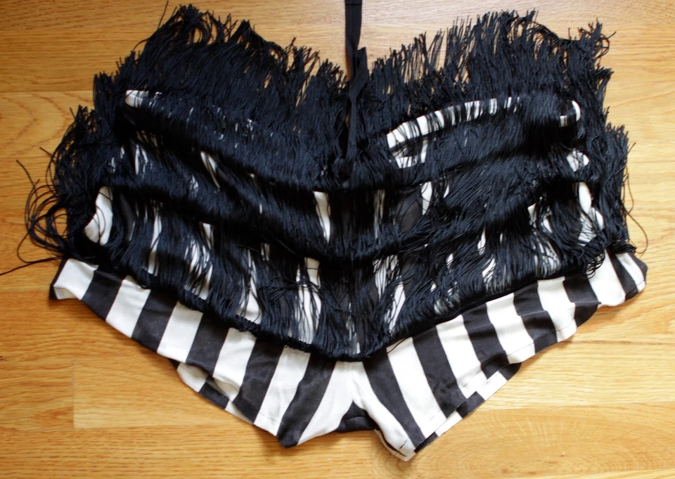 Nuevo con etiquetas Nuevo Pantalones Cortos Ann Demeulemeester Talla 40 (US 8) Flecos Seda Rayas Foto 2 de 4