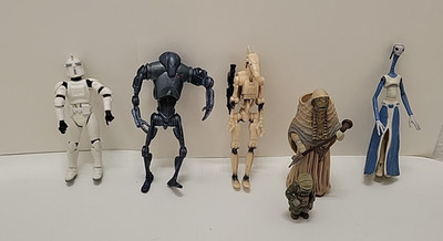 Lot Of 6 Star Wars Action Figures From 1995-2004.