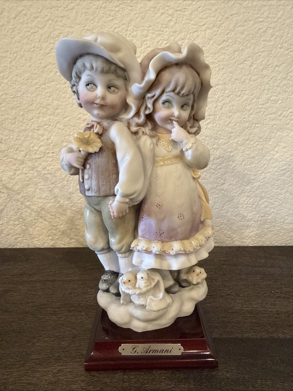 1984 Giuseppe Armani Boy and Girl Holding Hands Capodimonte Figurine 