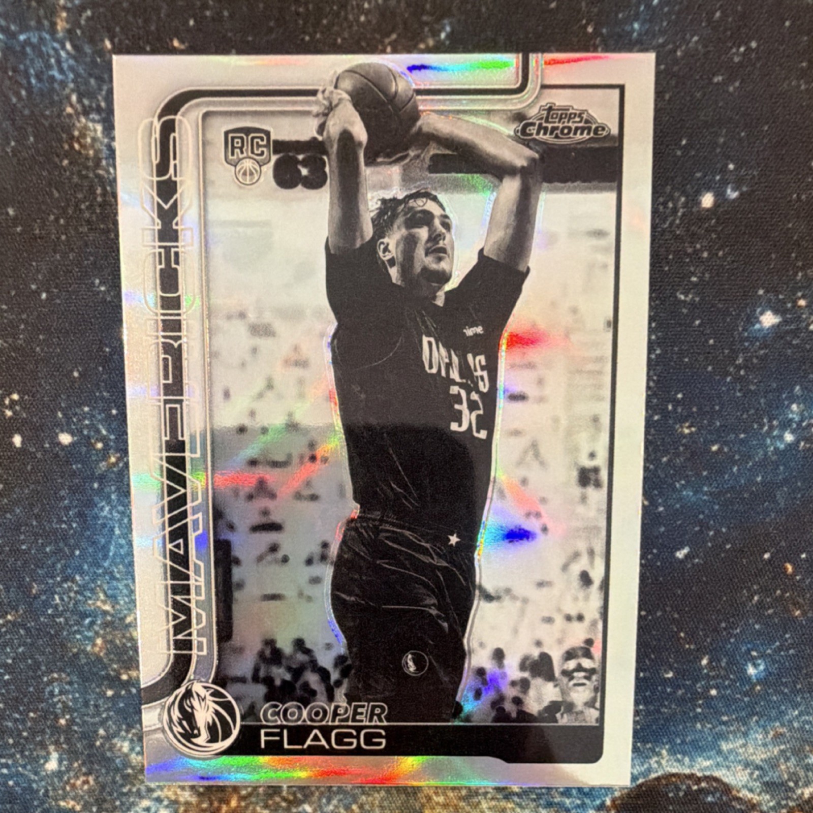 Cooper Flagg Negative Refractor  Topps Chrome 2025-26 Rookie Mavericks #251 