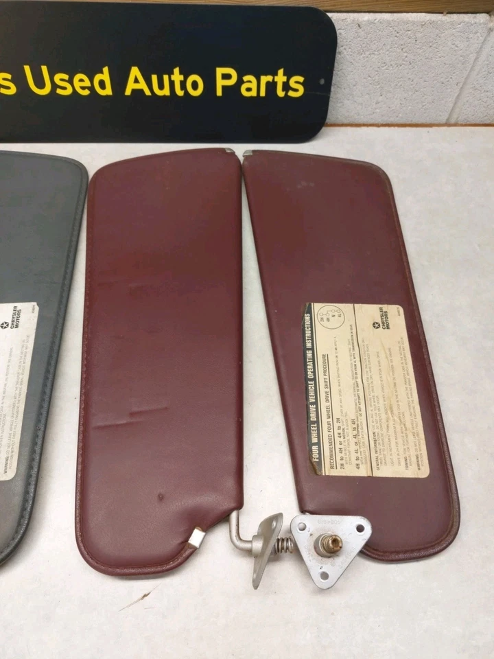 Par de parasoles 81-93 Dodge Ram W150 1992 93 92 91 89 88 87 86 85 rojo azul gris Foto 2 de 4