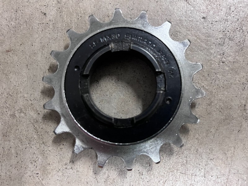 Shimano SF-MX30 Single Freewheel 18T (18 Tooth) Silver Chrome Mint Condition