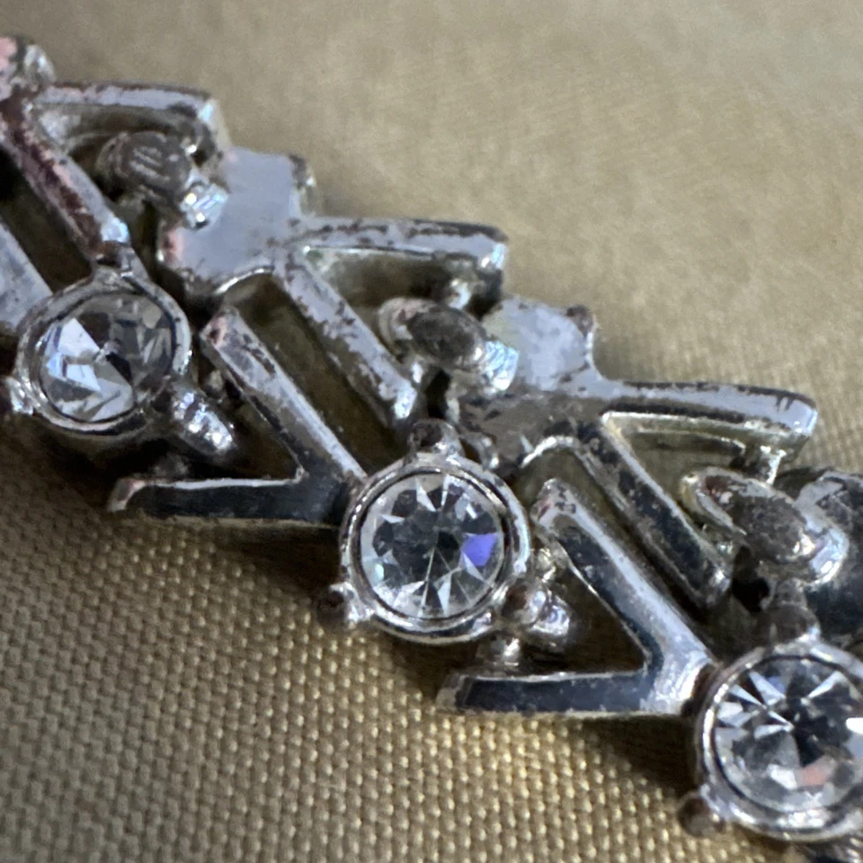 Pulsera tenis vintage de diamantes de imitación Avon 7" Foto 3 de 4