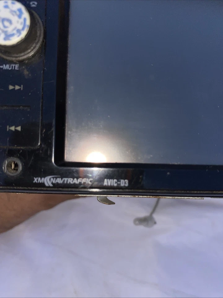 Pioneer AVIC-D3 AM/FM/DVD/CD/MP3 Player, GPS navigation & More - READ Details - Image 4 of 4