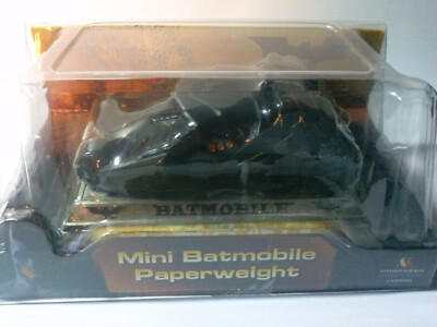 Batman Begins Mini Batmobile Paperweight 2005 von Monogram