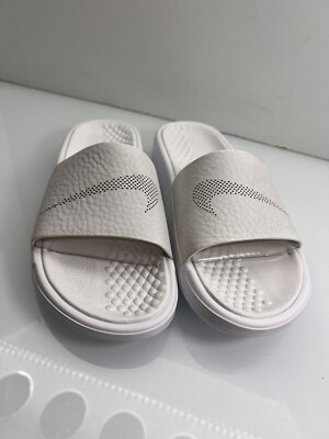 NNike Womens Benassi Slide Lux Sandal Slipper White 818738 100 US_11 Eur_43 