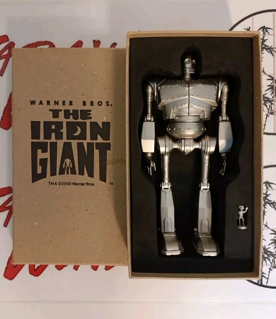 The Iron Giant Jointed Diecast Metal Figure Clock Warner The Iron Giant Jointed Diecast Metal Figure Clock Warner