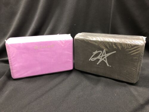 2 Yoga Blocks Supportive Foam Soft Non-Slip Surface & Gray DA Purple Gaiam - Afbeelding 1 van 1