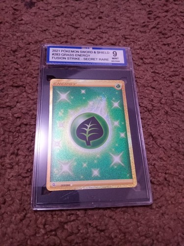 2021 Pokemon Fusion Strike Grass Energy Gold Secret Rare 283/264 ISA 9 MINT