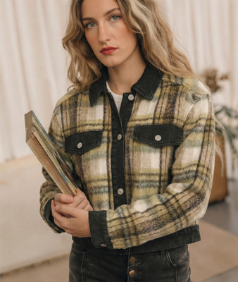 NWT For The Republic Women s Cropped Plaid Black Denim Trucker Jacket Size Med
