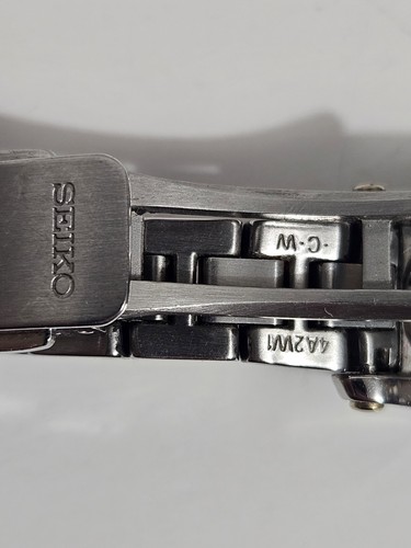 Seiko Premier Two-Tone Oval Women's Watch SXGN64 Sapphire Crystal 1N01-0NY0 - Picture 11 of 12