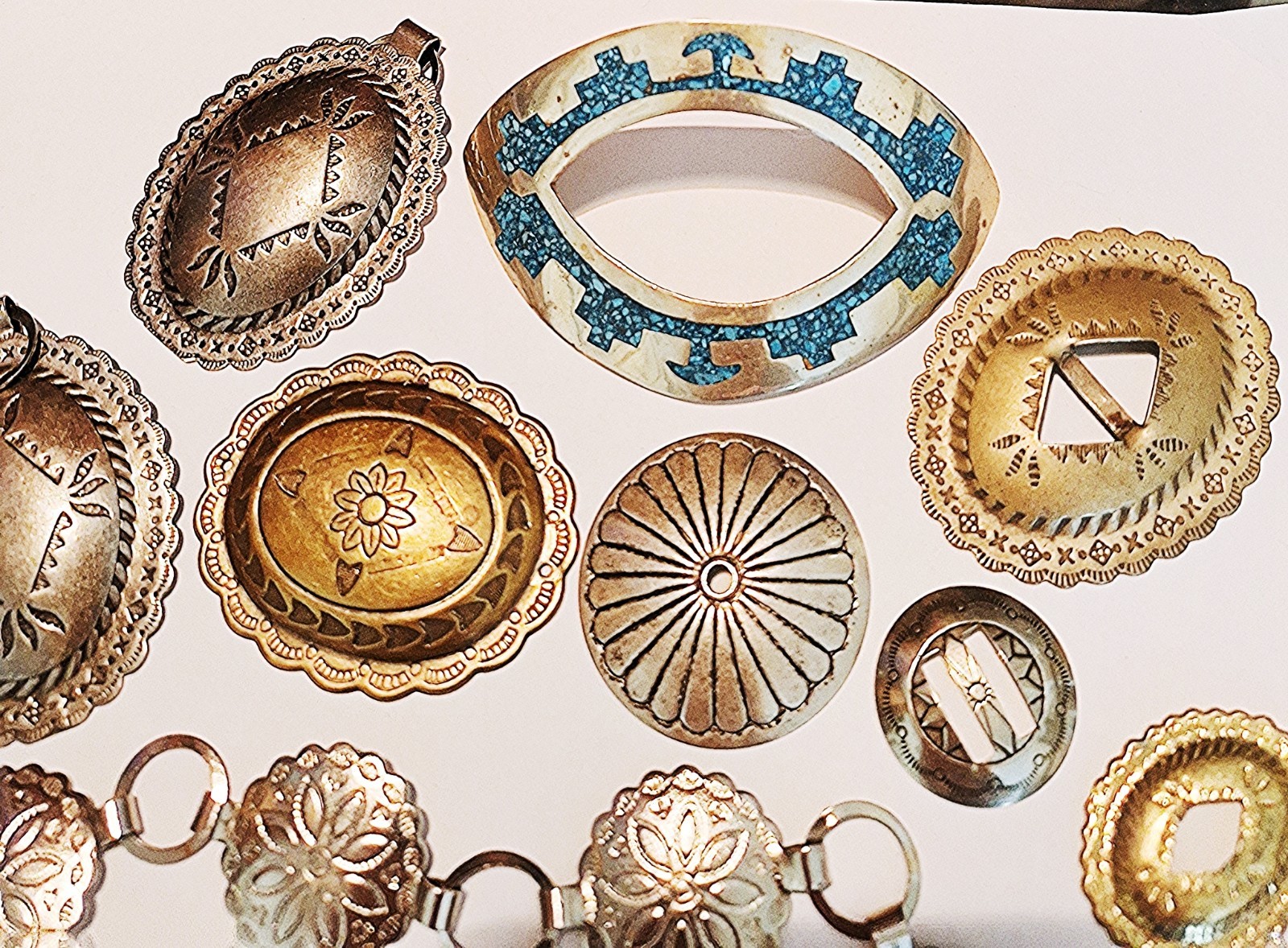 LARGE LOT OF VINTAGE CONCHO'S ONE 925