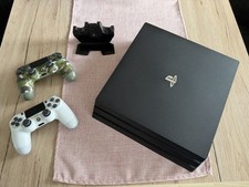Sony PlayStation 4 Pro, 1 TB, Schwarz, Inkl. 2 Controller  und 10 Spielen