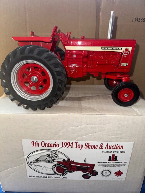 Scale Models 1/16 Farmall 756 Tractor 9th 1994 Ontario Toy Show #11B*