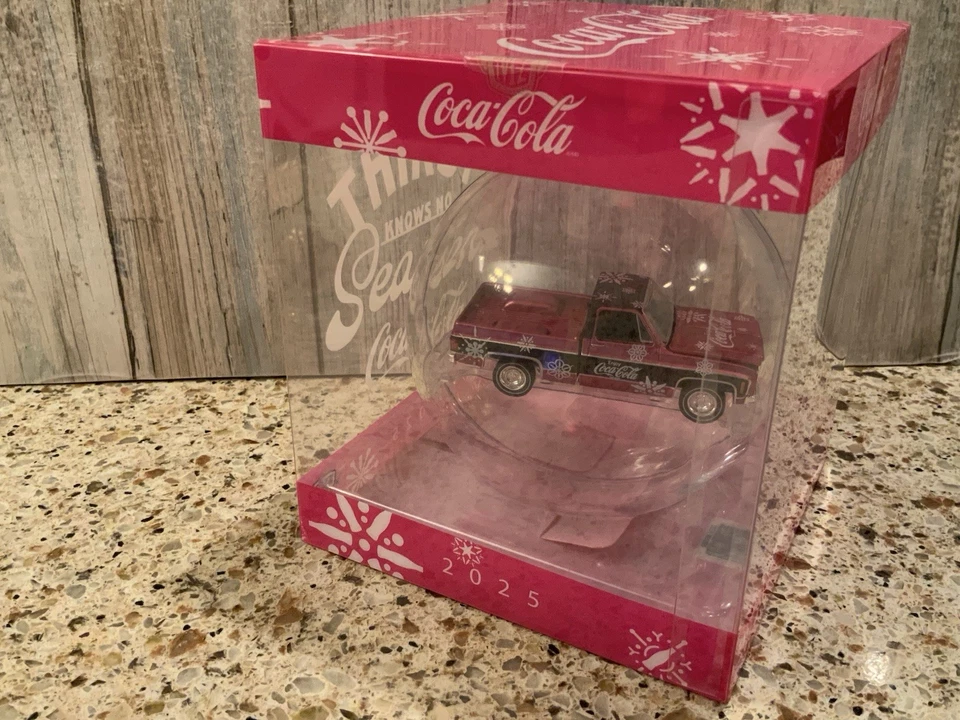 Camión GMC 1976 adorno de Navidad M2 Machines 2025 🎄 Foto 2 de 4