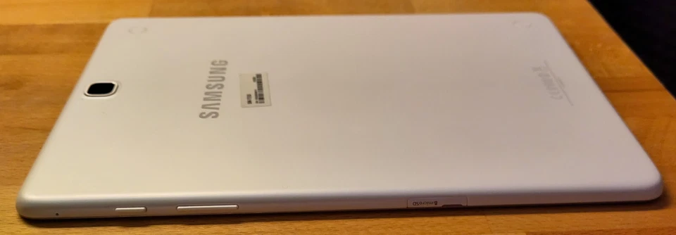 Samsung Galaxy Tab A SM-T550 16GB, WLAN, 24,6 cm (9,7 Zoll) - Weiß - Bild 3 von 4