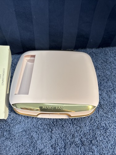 Mary Kay Eye And Cheek Lot W/Compact. R6 - Picture 15 of 15