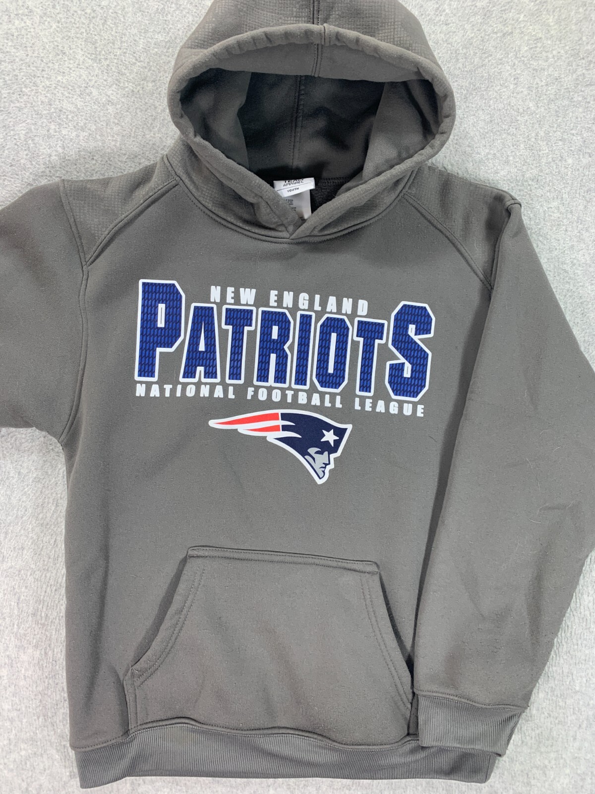 New England Patriots NFL Team Apparel Hoodie Sweatshirt (Youth Large 12/14) Gray