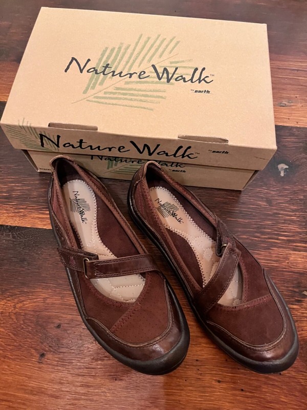 New Size 7 Brown Leather Nature Walk Shoes