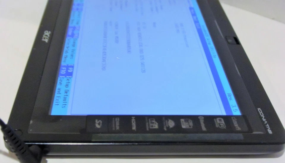 Acer Iconia W500P-BZ841 - Wi-Fi, 10.1in - NO SSD  - Black - WORKS AS IS - READ - Image 4 of 4