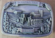TB13058 VINTAGE 1985 IOWA PLANTING TIME AGRICULTURE BELT BUCKLE NOS
