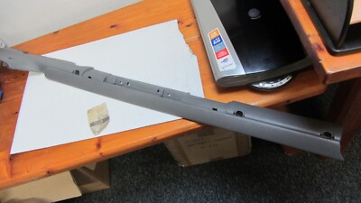 90431494 VAUXHALL OPEL CORSA B TIGRA A RH SILL COVER GREY CARPET INNER NEW
