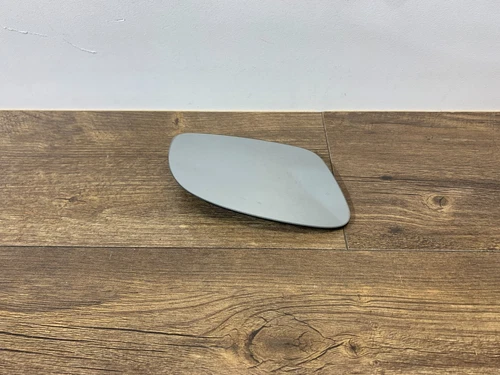 1998-2000 VW Beetle Front Door Side View Mirror Glass Only Right Side OEM New