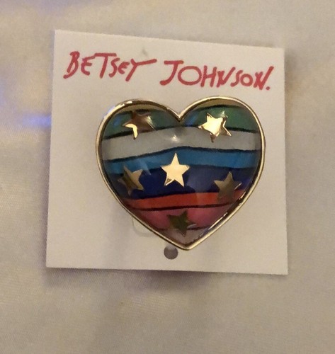 Betsey Johnson Gold Tone One Love Rainbow Heart Stretch Ring Size 7.5 NWT - Picture 4 of 13