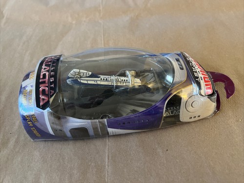 Battlestar Galactica Titanium Colonial 1 (2006) Micro Machines Hasbro Galoob - Picture 5 of 14