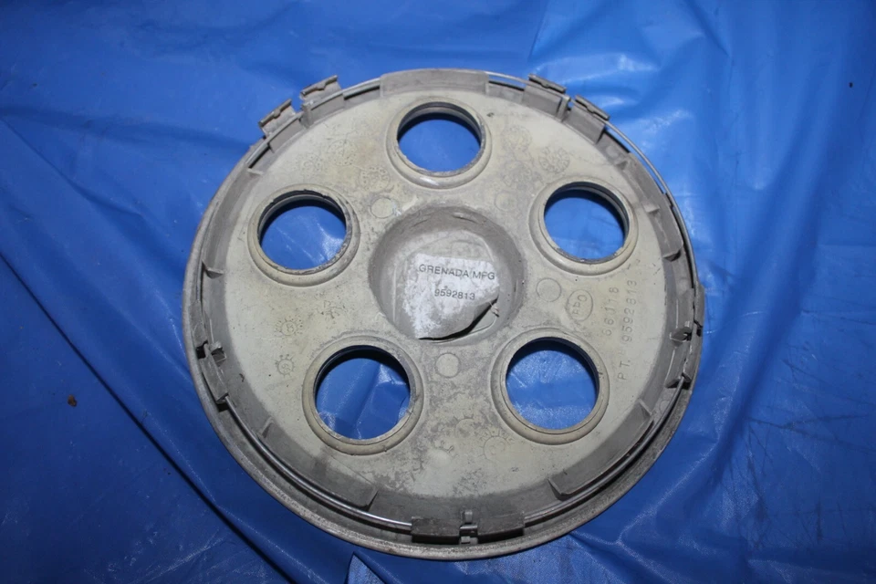 1992-1999 Buick LeSabre Park Avenue OEM Machined Wheel Center Cap 9592813 - Image 3 of 4