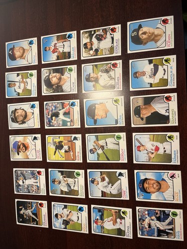 2022 Topps Heritage Baseball Cards - Lot Of 24 Cards Rare Near Mint - Picture 2 of 2
