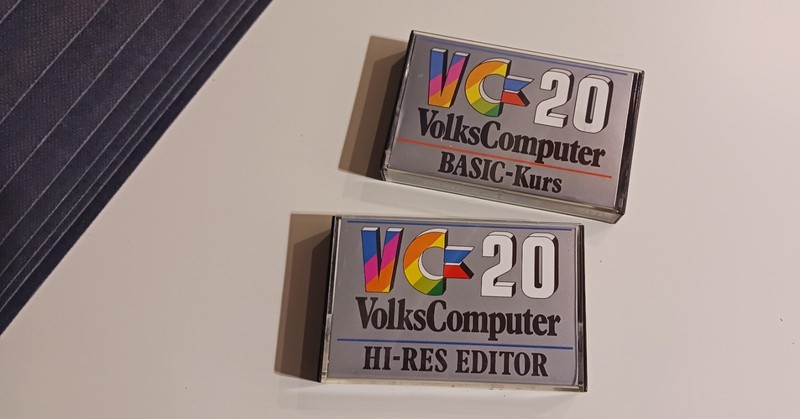 2 Vintage COMMODORE VC20 VIC20 Tapes Datasette HiRes Editor Basic Course -GERMAN