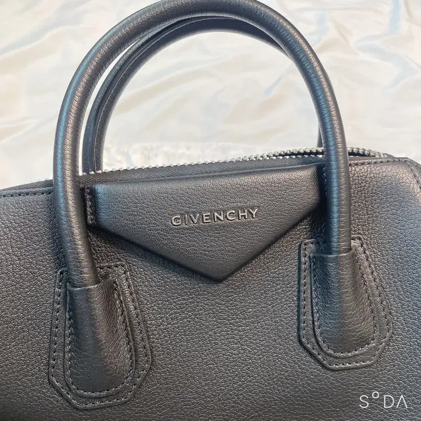 Givenchy Antigona Small Black Tote & Shoulder Bag thumbnail 3