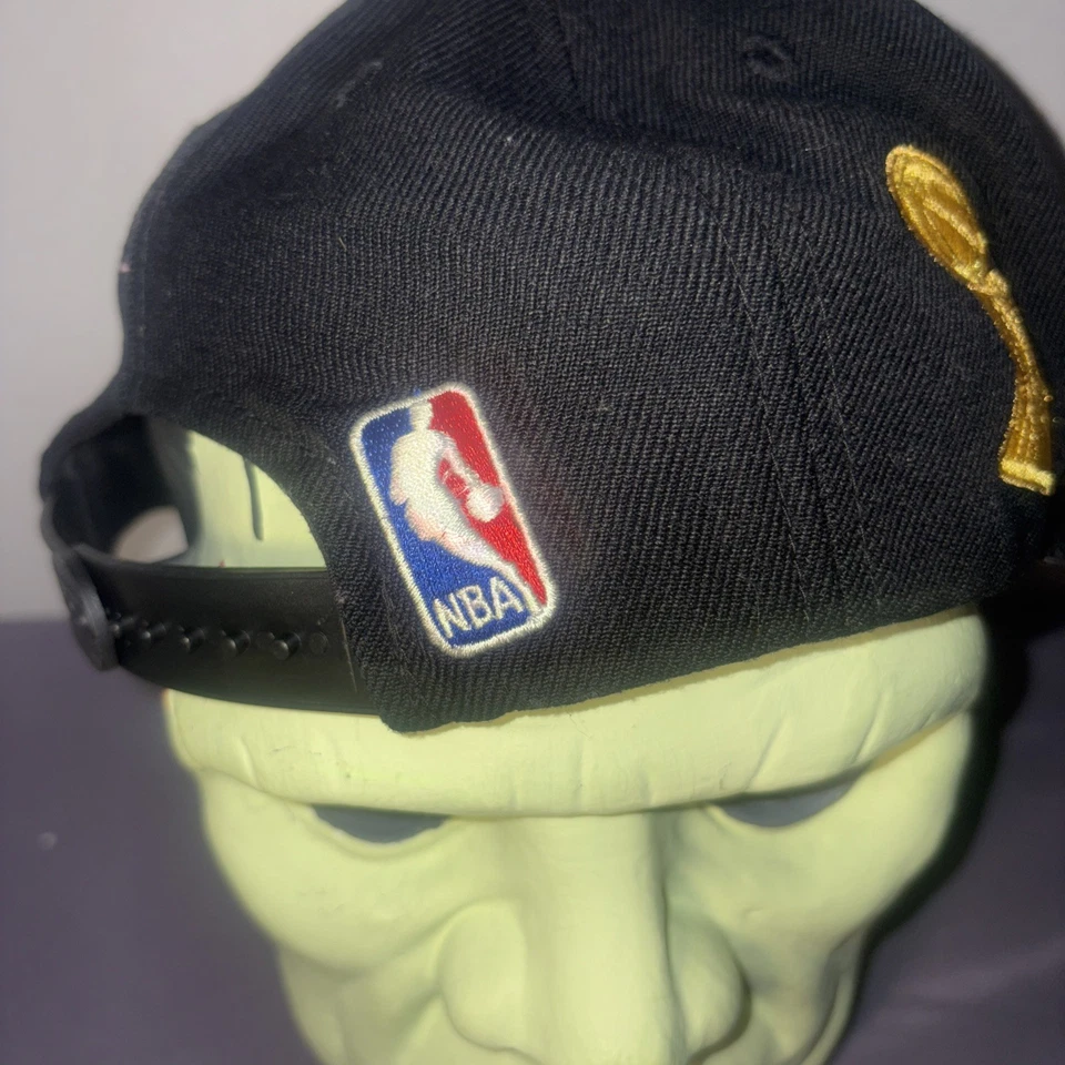 阿迪达斯 2016 NBA 冠军克利夫兰骑士队平沿帽青少年 — 第 4/4 张图片