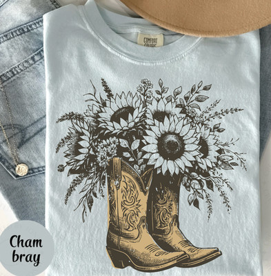 Sunflower Cowgirl Boots Shirt, Comfort Colors Tee,  NWT, Size 2XL, Western, Cow